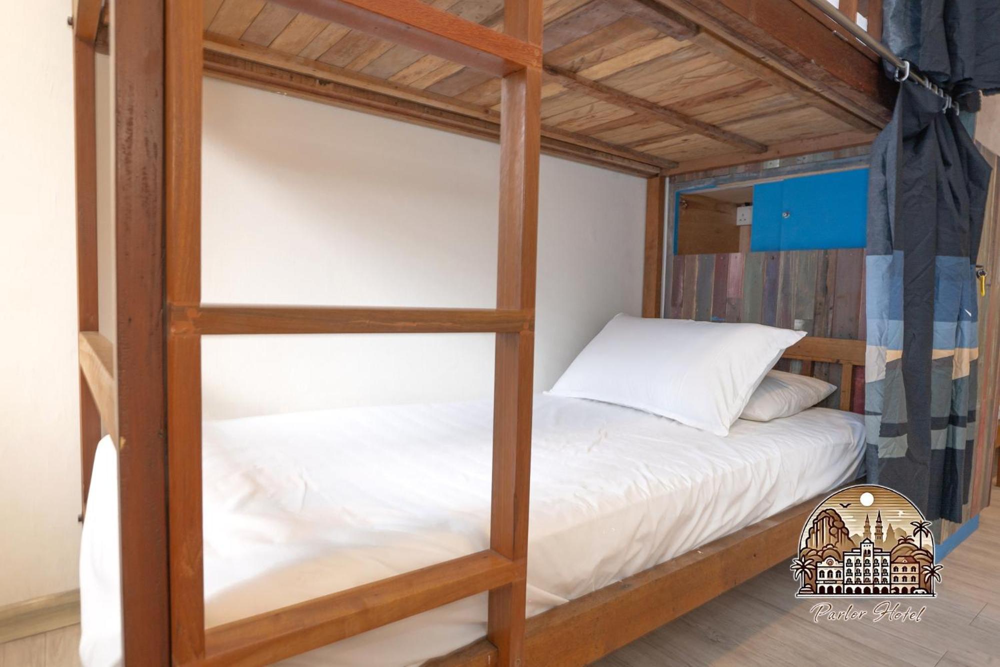 Parlor Hotel Ипох Екстериор снимка